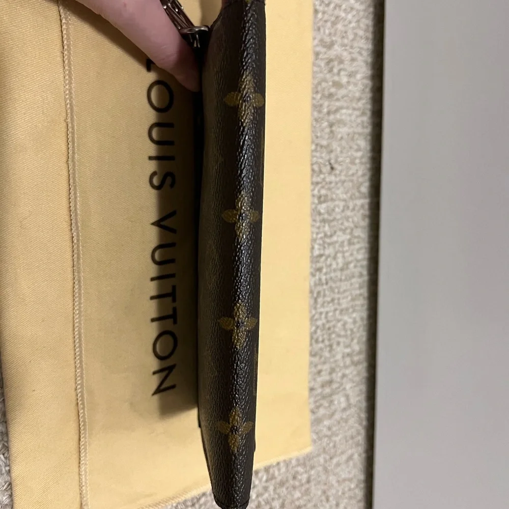 Louis Vuitton Monogram Macassar Wallet on Chain, Excellent condition - Picture 8 of 10